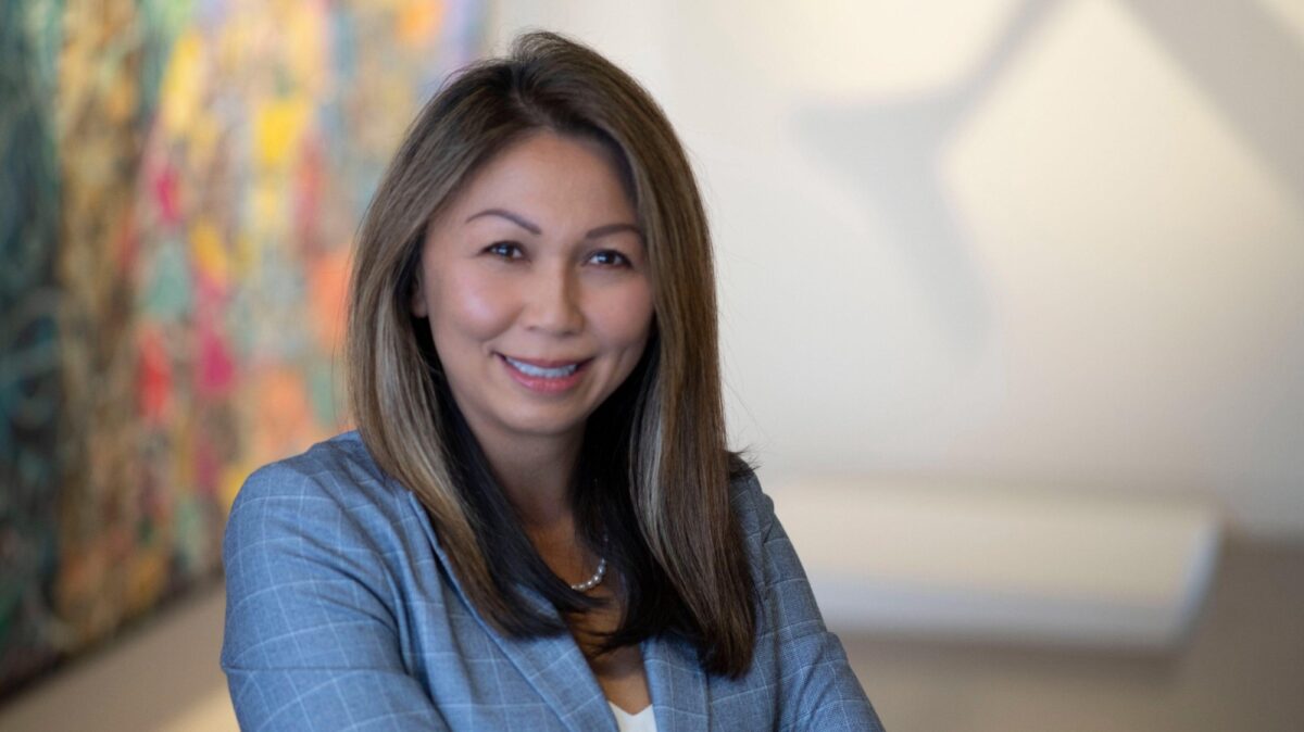 Mai-Anh Tran Headshot